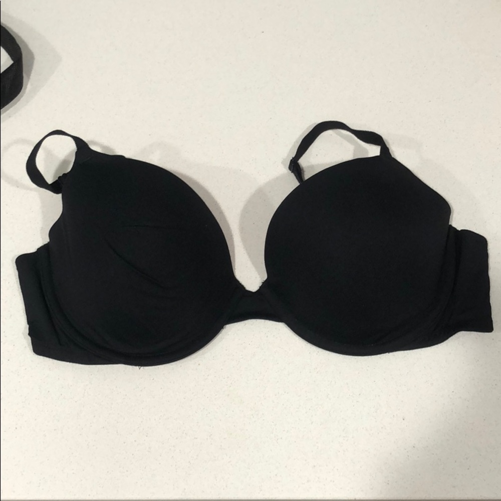 VS Pink Lined Bra, new and never worn, no tags.